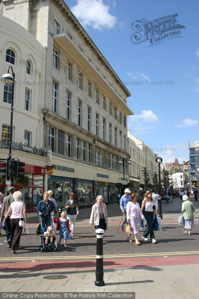 Photo of Hastings, Robertson Street 2004