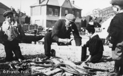 Sorting The Catch c.1900, Hastings