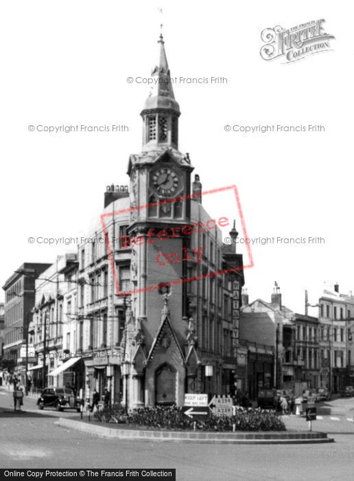 Photo of Hastings, The Albert Memorial c.1955