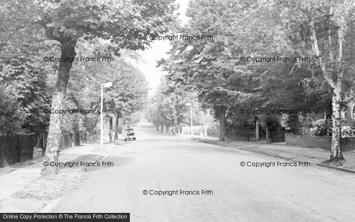Photo of Hatch End, The Avenue c.1965