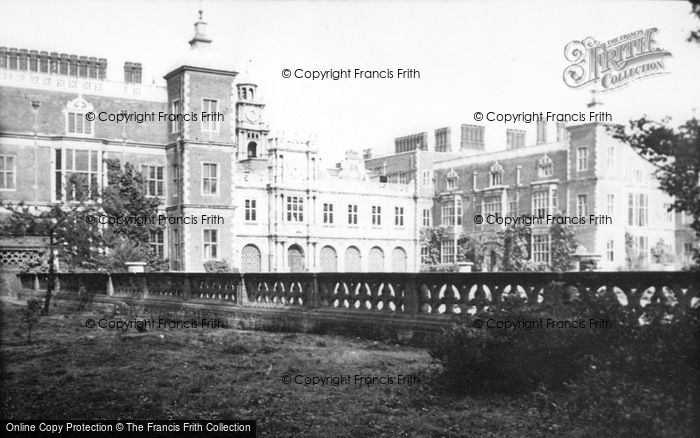 Photo of Hatfield, Hatfield House c.1950