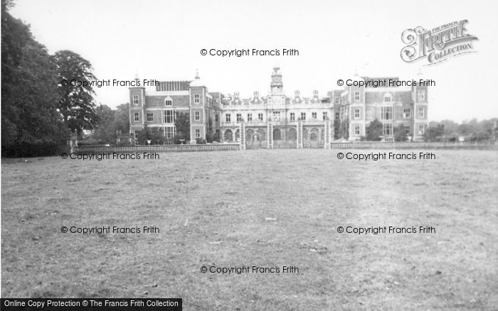 Photo of Hatfield, Hatfield House c.1950
