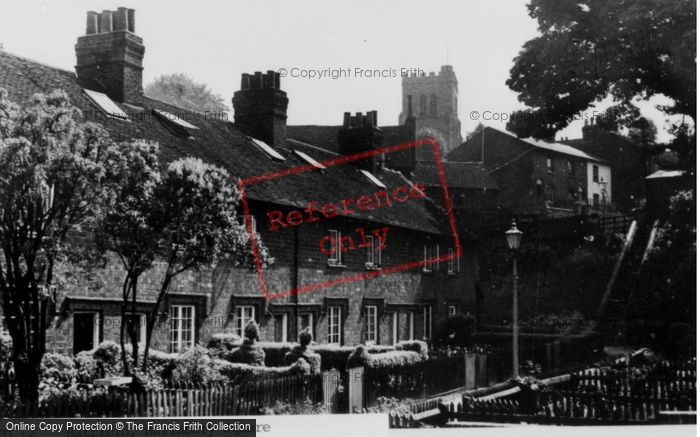 Photo of Hatfield, Salisbury Square c.1950