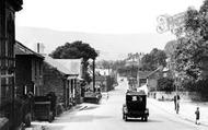 Main Road 1932, Hathersage