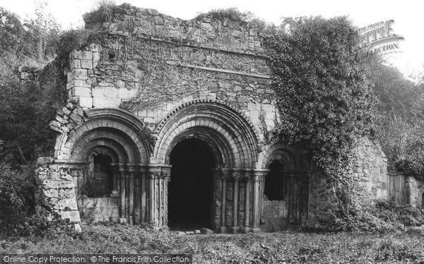 Photo of Haughmond Abbey, Chapter House 1924