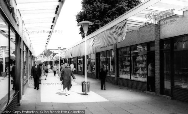 Photo of Havant, West Street Arcade c.1960