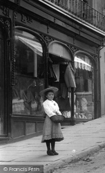 Going Shopping 1907, Haverfordwest