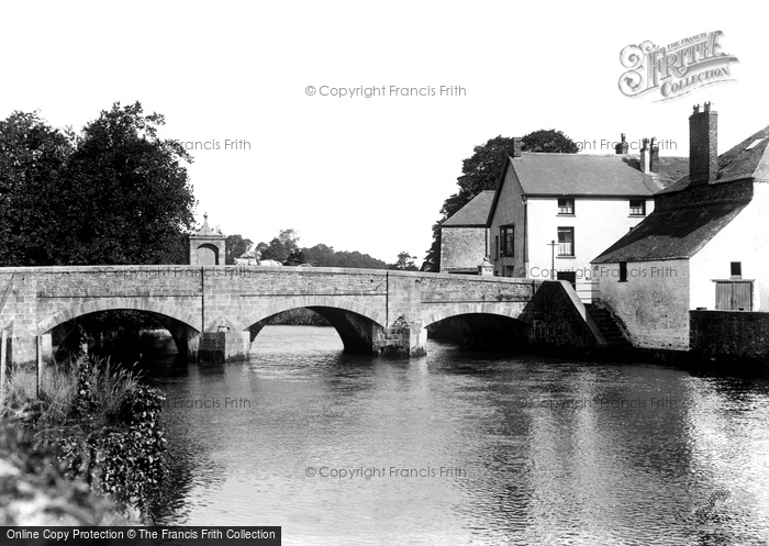 Photo of Haverfordwest, Old Bridge c.1945