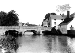 Old Bridge c.1945, Haverfordwest