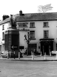 The County Hotel c.1960, Haverfordwest