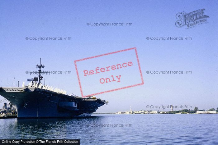 Photo of Hawaii, Aircraft Carrier, Pearl Harbour 1982
