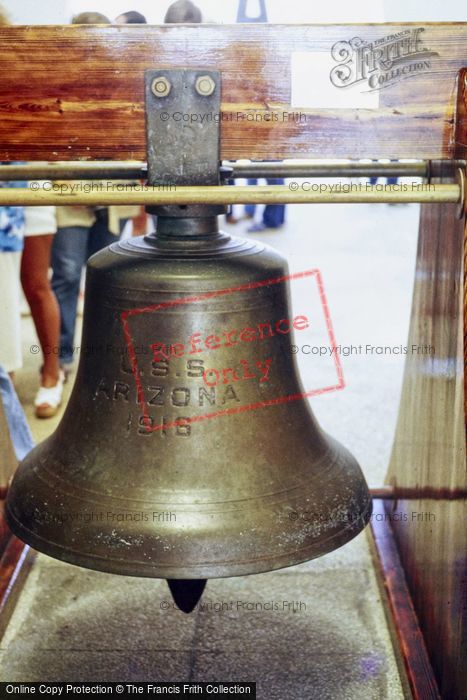 Photo of Hawaii, Bell From Arizona, Pearl Harbour 1982