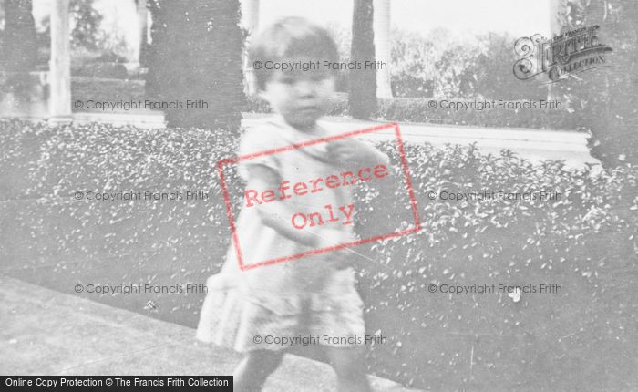 Photo of Hawaii, Honolulu, A Girl c.1935