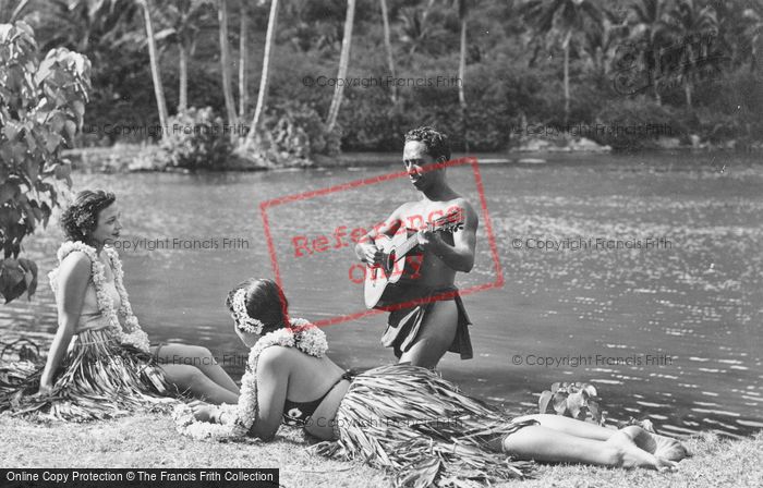 Photo of Hawaii, Honolulu, A Little Love Song By The Sea c.1935