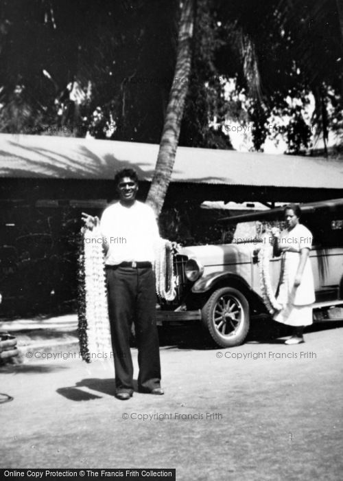 Photo of Hawaii, Honolulu, Lei Seller c.1935