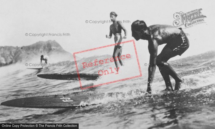 Photo of Hawaii, Honolulu, Waikiki, Surfers c.1935