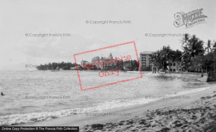 Photo of Hawaii, Waikiki Beach And Royal Hawaiian Hotel c.1935