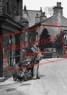 A Helping Hand c.1932, Hawes