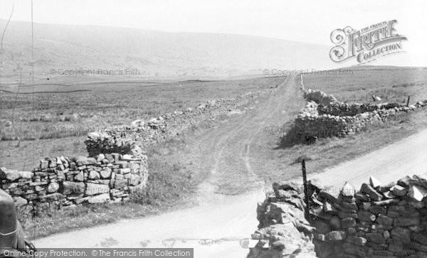 Photo of Hawes, The Old Roman Road c.1955