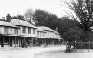 Colonnade 1902, Hawkhurst