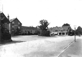 Highgate 1904, Hawkhurst