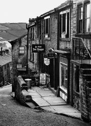 Ye Olde Tea Shoppe 1958, Haworth