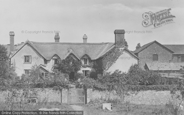 Photo of Hayes Barton, The Birthplace Of Sir Walter Raleigh 1925