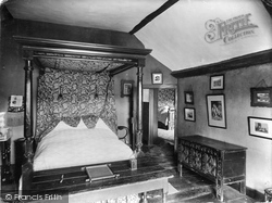 The Birthroom Of Sir Walter Raleigh 1928, Hayes Barton
