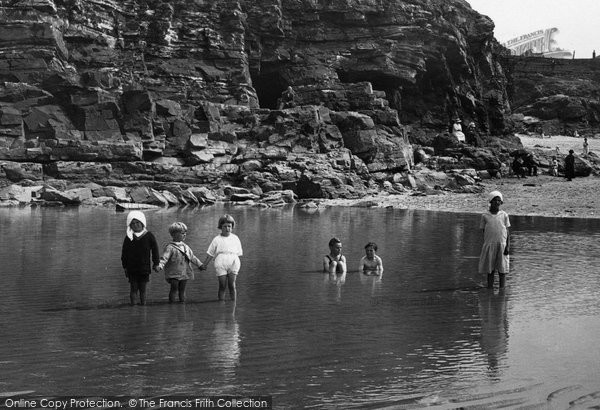Photo of Hayle, Children, Towans Pool 1925