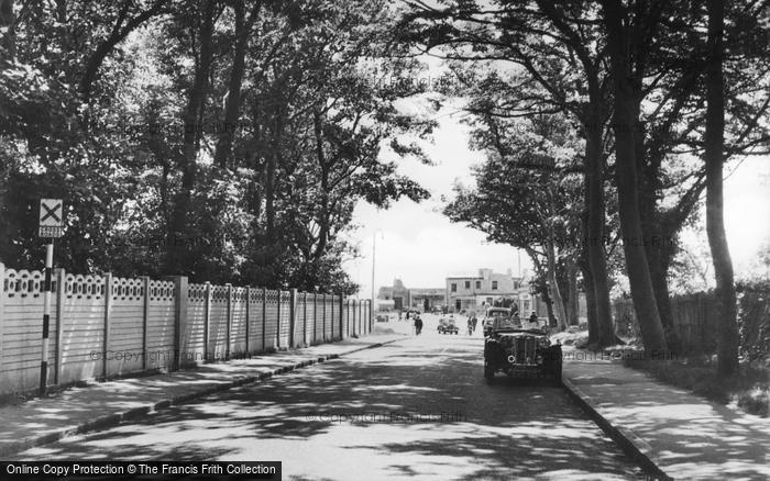 Photo of Hayling Island, Beachlands Road c.1955