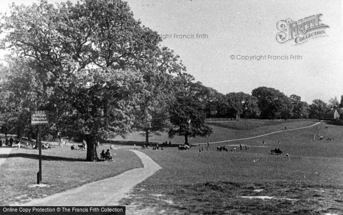 Photo of Haywards Heath, Victoria Park c.1950