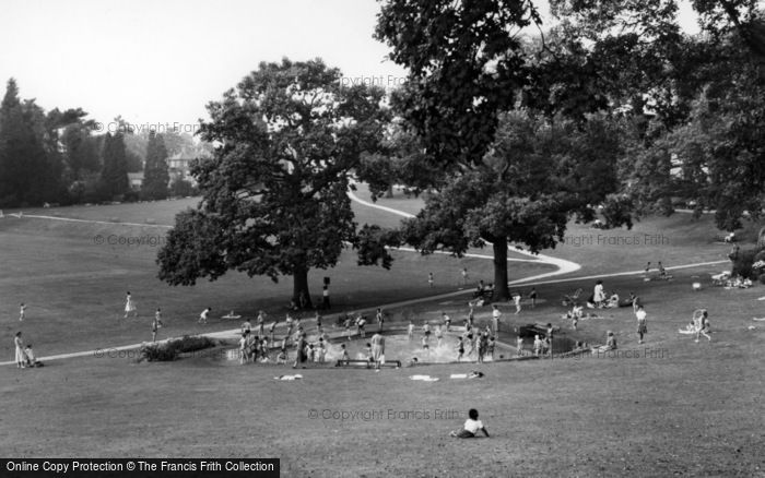 Photo of Haywards Heath, Victoria Park Paddling Pool c.1960