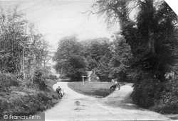 The Smithy 1906, Headley
