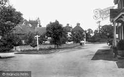 The Village 1901, Headley