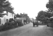 The Village 1919, Headley
