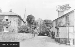 Village 1928, Headley