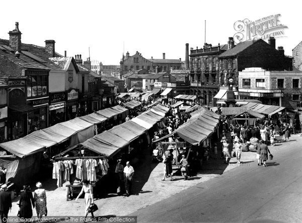 Photo of Heckmondwike, The Market Square c.1950