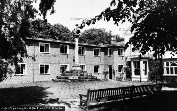 Photo of Hedon, Holyrood House c.1955