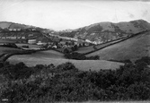 The Village 1911, Hele