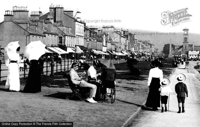 Photo of Helensburgh, People On The Esplanade 1901