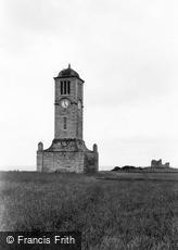 Helmsdale,  War Memorial and Castle Ruins 1939
