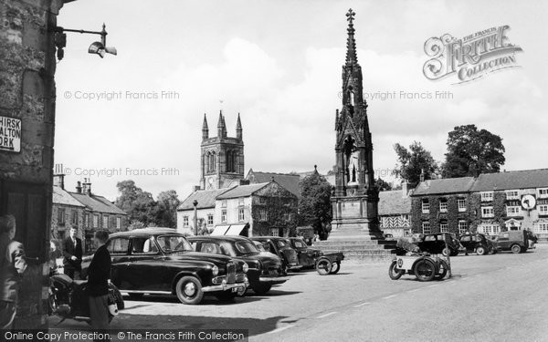 Photo of Helmsley, Market Square 1956