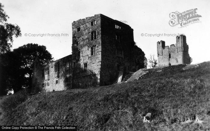 Photo of Helmsley, The Castle c.1930