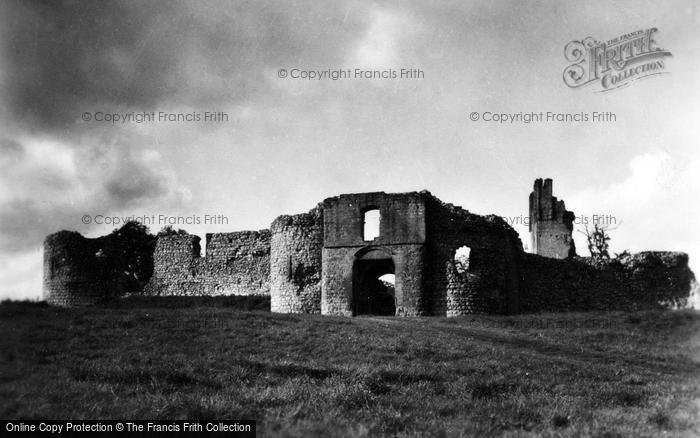 Photo of Helmsley, The Castle c.1930