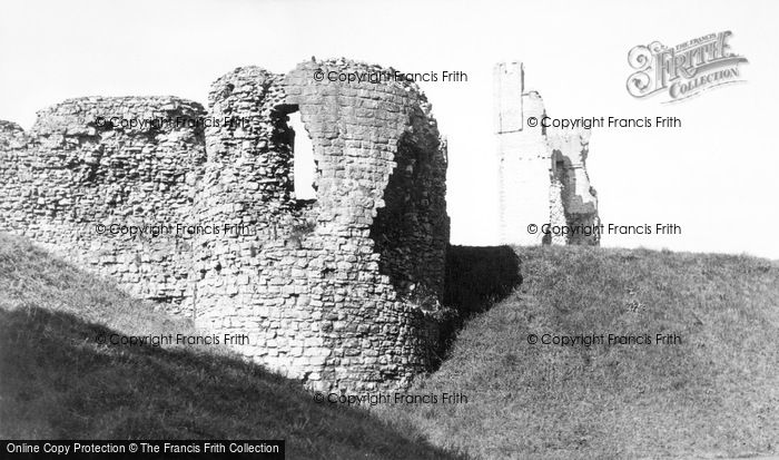 Photo of Helmsley, The Castle c.1955