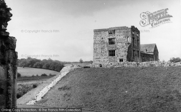 Photo of Helmsley, The Castle c.1960