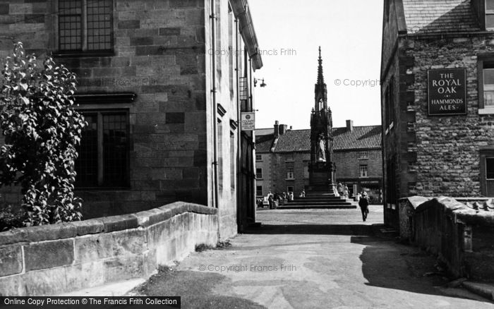 Photo of Helmsley, The Monument And Castlegate c.1955