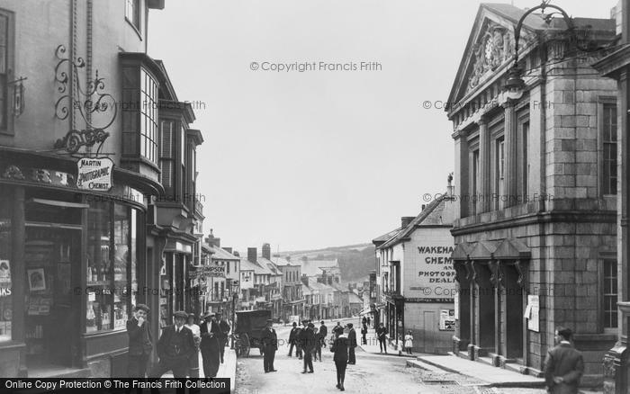 Photo of Helston, Coinagehall Street 1913