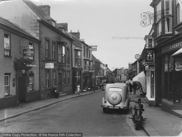 Photo of Helston, Meneage Street 1939