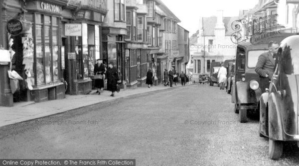 Photo of Helston, Meneage Street c.1950